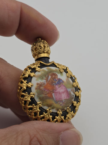 Vintage Miniature Perfume/Snuff Bottle Gilt Filigree Romantic Courting Scene