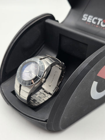 Sector 880 Swiss Made Quartz 34mm Sapphire 100M Steel Watch 2653881745 Box Works
