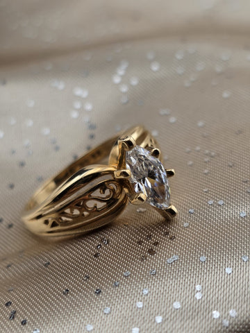 Antique 14K Solid Gold Marquise Ring Filigree Bypass Setting Size 7.5 W Box.