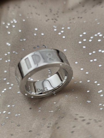 Vintage Dolce & Gabbana D&G LOVE Ring Discontinued Luxury Elegant Classic Sleek