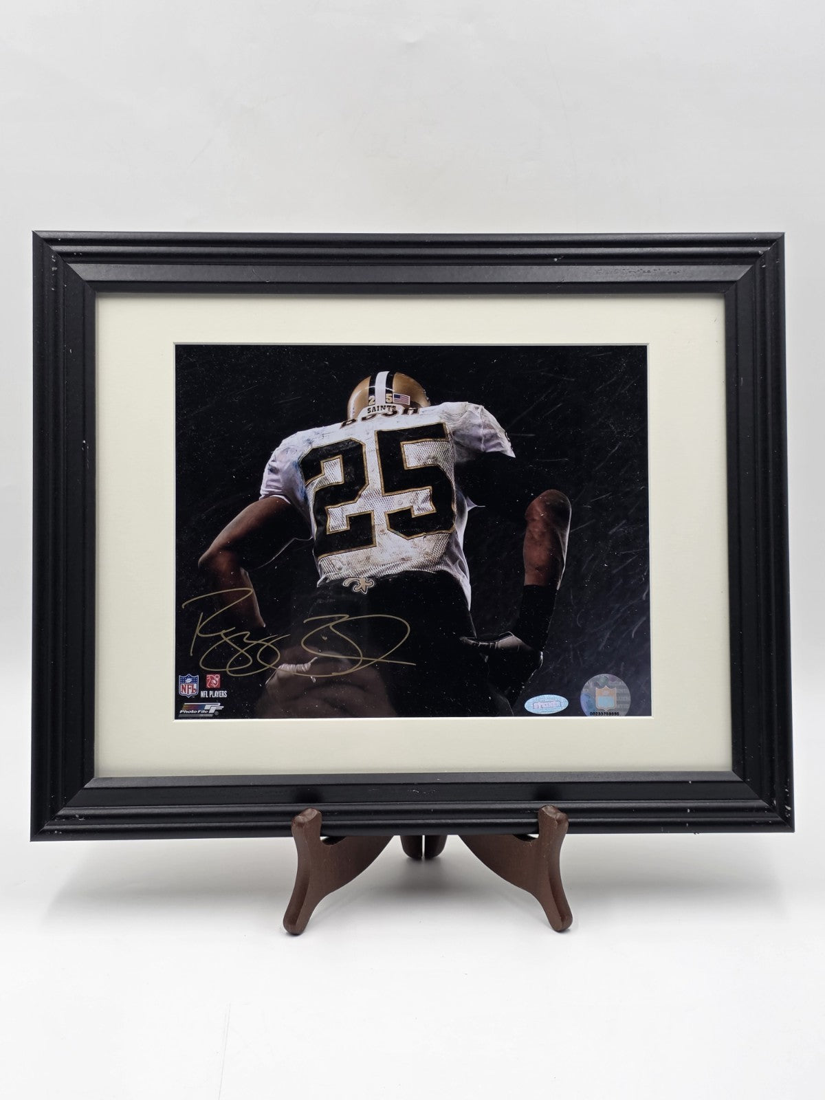 Reggie Bush Signed 8x10 Photo Steiner COA NFL Authenticated Saints Framed