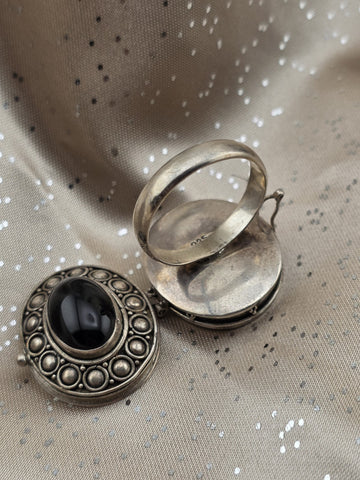 Rare Vintage 925 STERLING SILVER AND BLACK ONYX POISON/PILL LOCKET RING SIZE 8.5