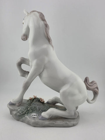 Rare Ltd Ed. Lladro Privilege Figurine " Magical Unicorn" #7697. Retired 2004