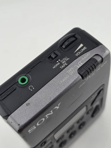 Sony Walkman WM-FX40.  Tape Player With Auto Reverse, AM/FM Presets Japan Made