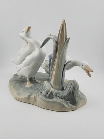 Lladro #4549 Geese With Snail on Reeds Large Porcelain Figurine-RARE RETIRED!