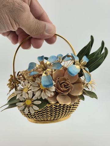 Vintage 1977 Gloria Vanderbilt Flowers of the Seasons Summer Boquet Metal Basket