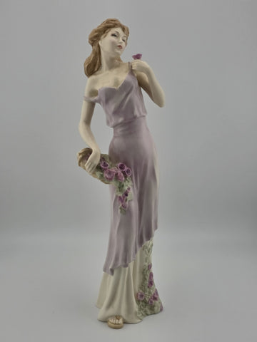 Vintage 1999 Royal Doulton Impressions figurine ‘Tender Moment’ HN 4192.