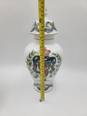 Rare Matching Set Of Chelsea House Heraldic Porcelain Plate Vase & Lidded Urn.