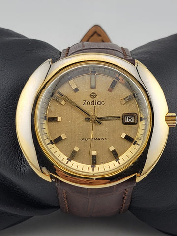 Rare Vintage 1970’s Mechanical Gold Tone Zodiac UFO Date Watch. Working Cond.