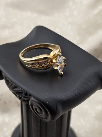 Antique 14K Solid Gold Marquise Ring Filigree Bypass Setting Size 7.5 W Box.