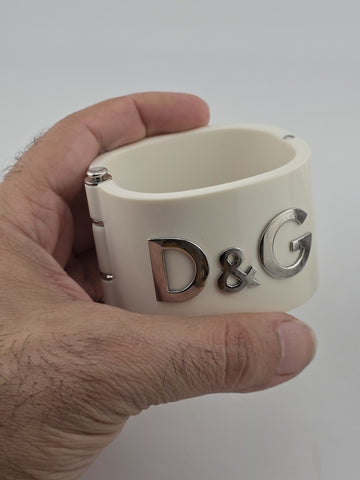 Vintage 2in Thick Dolce & Gabbana Logo Cuff Bangle 81AG White & Silver. 7 Inch