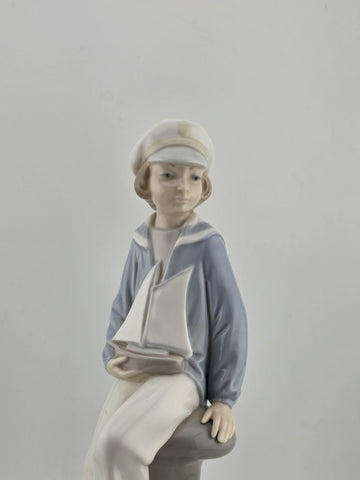 Lladro 4810 Seated Sailor Boy with Yacht Salvador Furio Figurine Glossy