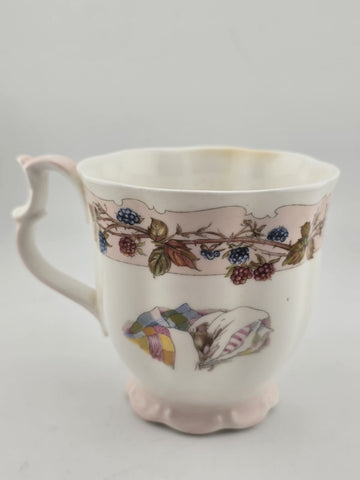 Collectible Royal Doulton Brambly Hedge Autumn Teacup/Coffee Mug & dessert plate