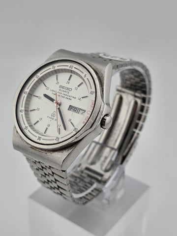 70's Seiko Type II 7559-6010 Quartz White Dial Push Light Watch 1979. Works Read