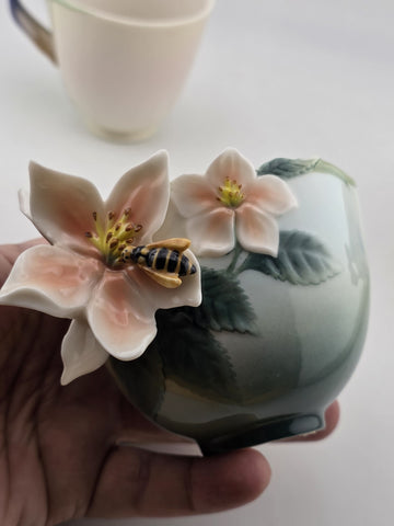 Set Of 4 FRANZ Porcelain Teacup Sculptural Floral Art Cups Hummingbird Ladybug