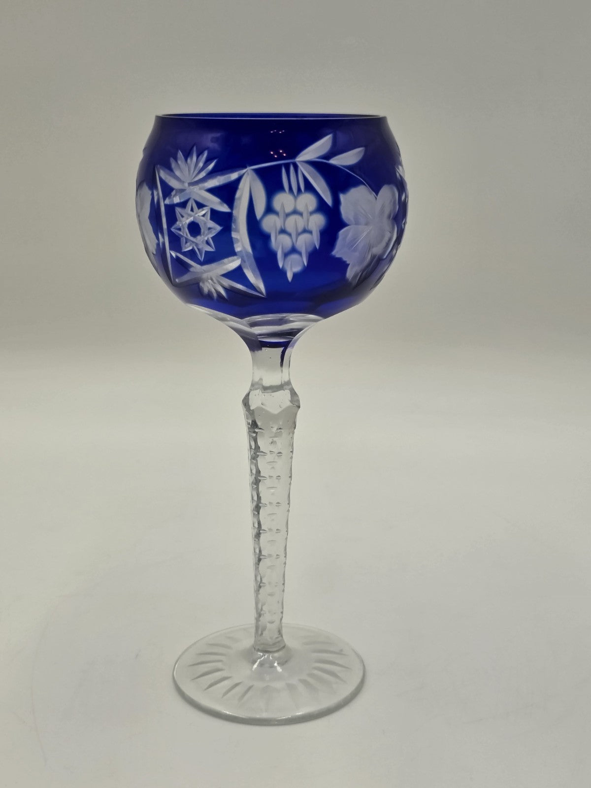 Nachtmann Saphire Blue Lead Crystal Wine Glass Grapes Floral Cut 8.5" Stemware