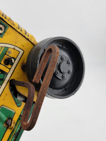 Antique Collectible Marx Yellow Green Keywind Tin Tractor No 5 Winds Up & Runs