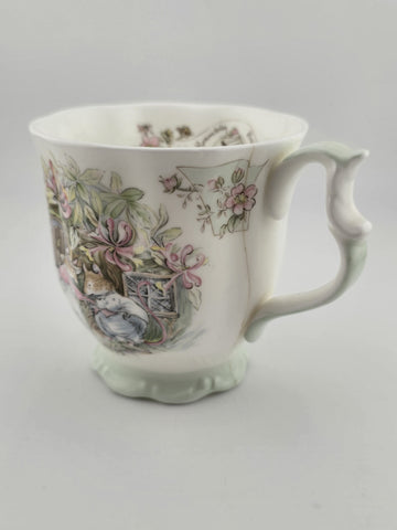 Vintage Brambly Hedge Royal Doulton “summer" Tea Cup & Plate. Cracked Cup.