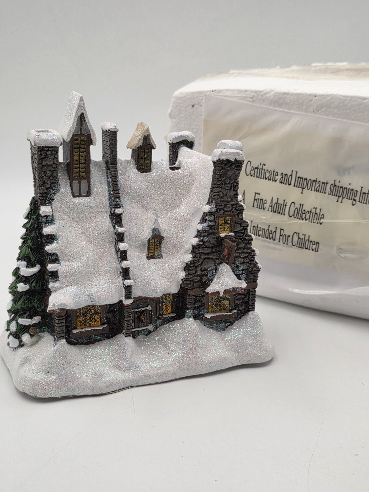 Hawthorne Village Harry Potter Hog's Head Inn Lighted Christmas Village B6830