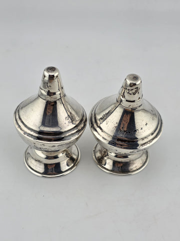 VINTAGE MEXICO STERLING SILVER SALT & PEPPER SHAKER SET  35 Grams. NOT WEIGHTED