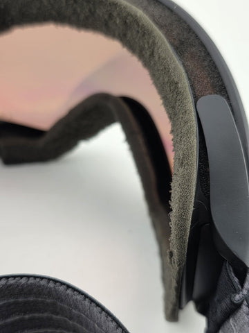 Julbo SnowTiger Ski Goggles Gold Lens Black Frame Snowboard Winter Gear. Read.