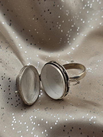 Rare Vintage 925 STERLING SILVER AND BLACK ONYX POISON/PILL LOCKET RING SIZE 8.5