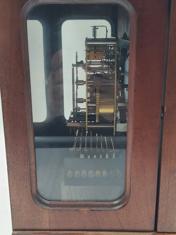 Howard Miller Thomas Tompion Mantel Clock 612436 Windsor Cherry. Works Great.