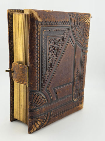 ANTIQUE 19TH C VICTORIAN BROWN CABINET TIN TYPE PHOTO FAMILY ALBUM. ALMOST FULL.