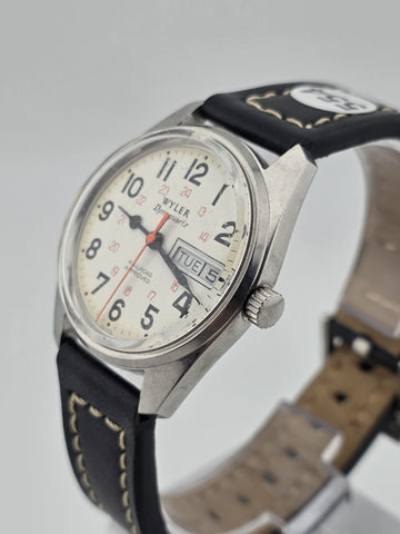 Vintage Wyler Dynaquartz Railroad Approved Swiss Quartz Day Date Watch. Works.