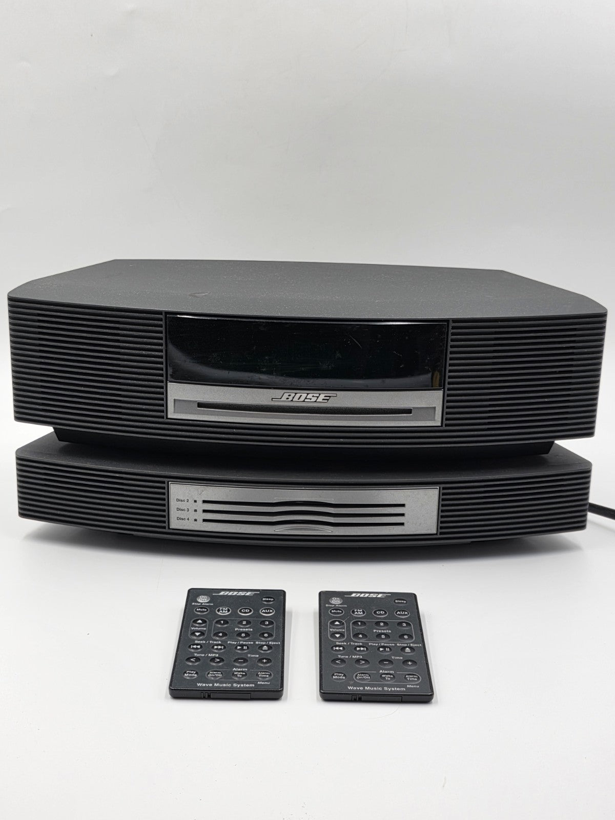 Bose Wave Music System III CD AM/FM Radio W Multi 3 Disc Changer & Remote. Works