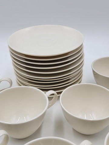Rare Set Of 11 Tea/ Coffee Cups & 12 Saucers Museum White by Castleton (USA). VG