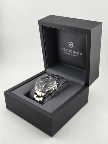 Victorinox Swiss Army Sapphire Chronograph Mens Watch w Box & Links. New Battery