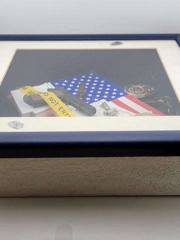 Vintage Rare Detective / Police Shadow Box collection accent de barbizon