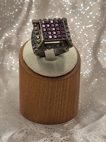 Vintage Heidi Daus Womens Size 8 Ring Faceted Gray Purple Swarovski Crystal Glam
