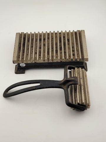 Rare Antique 1880 American Machine Cast Iron Hand Fluter Crimper W Wooden Handle