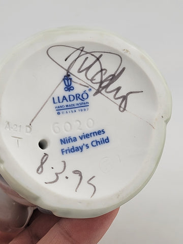 Hand Signed Lladro Friday's Child - Girl with 3 Cats - "Nina Viernes" #6020 1997
