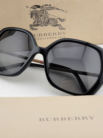 Vintage Burberry B 4122 3001/T3 Square Black Gray Sunglasses 60-16-135 W Box.