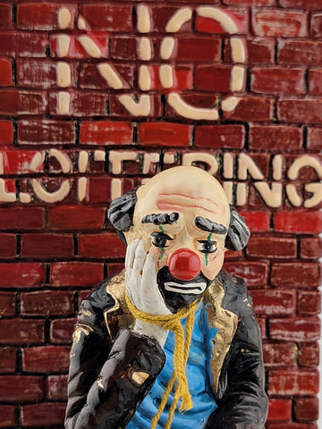 Rare Ron Lee Clown "No Loitering" Vintage Hard to find Clown sitting 24k GF