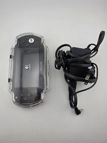 Sony PSP Go PSP-1001 PlayStation Portable Bundle W Case 1 Game & Chareger. Works