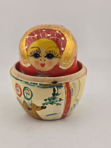Vintage Collectible Hand Painted  Wooden Russian Matryoshka Nesting Dolls.