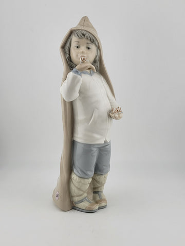 Lladro 'Boy With Snails' Figure 4896 Retired Beutiful Condition Made In Spain