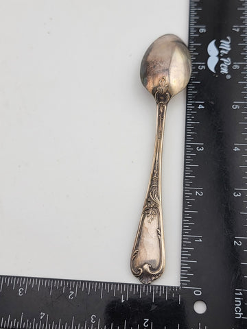 Antique Set Of 12 Small Silver Plated Spoons in Case from Ercuis Pompadour.