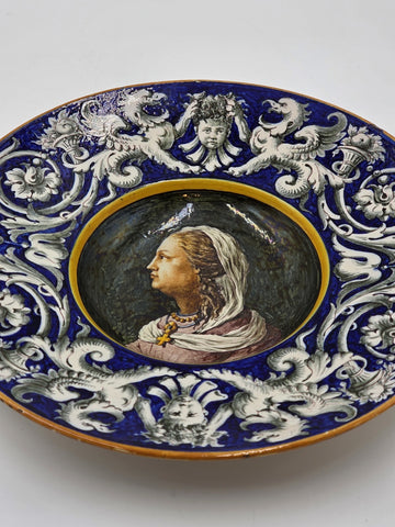 Antique Pair Of Ginori Doccia Renaissance Revival Majolica Portrait Plates c1880