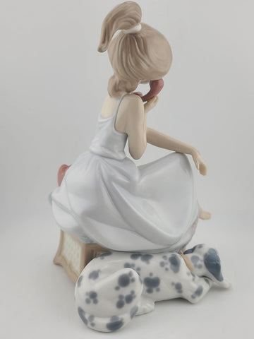 Lladro Porcelain Figurine #5466 Chit Chat Girl On Phone With Dog Dalmatian Spain