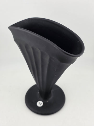 RARE VINTAGE TIFFIN ELEGANT BLACK SATIN GLASS RIBBED FAN VASE. 7" Tall.