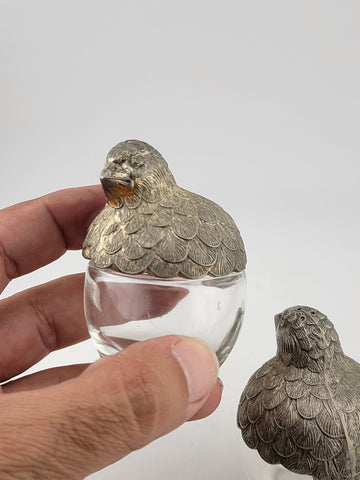 Rare Vintage Set Of 2 Small Bird Glass Salt Shakers with Metalscrew-on lids.