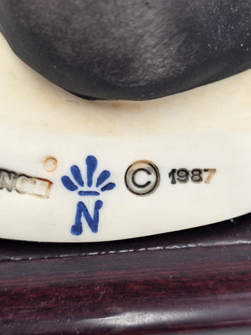 Giuseppe Armani Lady W Fan Figurine Ltd Edition #387C. 739/5000. Exclusive. Read