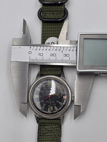 1950's Gruen 17 J Military Field Watch 24 Hour Dial Date Mechanical 35mm. Works.