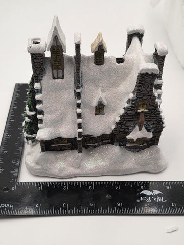 Hawthorne Village Harry Potter Hog's Head Inn Lighted Christmas Village B6830