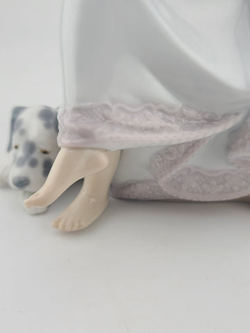 Lladro Porcelain Figurine #5466 Chit Chat Girl On Phone With Dog Dalmatian Spain